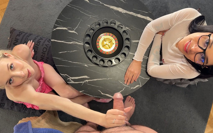 Ignoring Handjobs: Noel için boşalma meydan okuması üçlü grup seks cfnm ve taşaklarla...