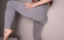 Anna Mole: Pawg em shorts e leggings para yoga gira sua bunda...