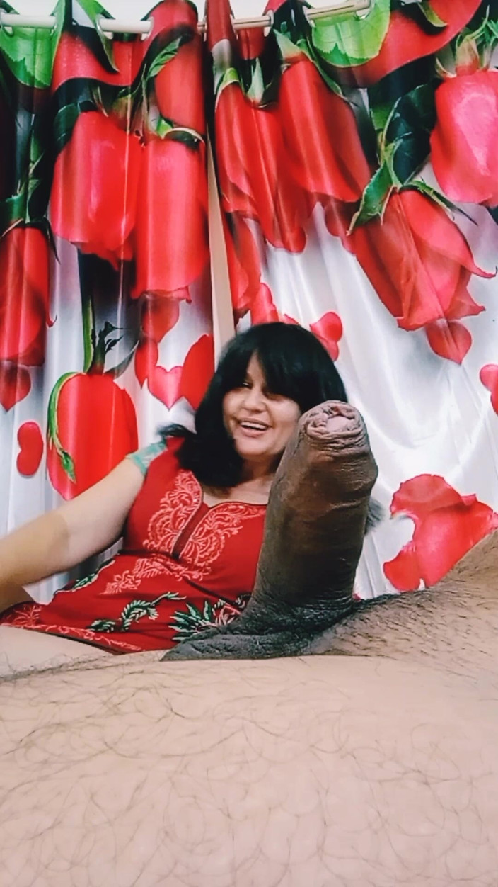 Bolly Karma: Cachonda esposa jugando con su pareja
