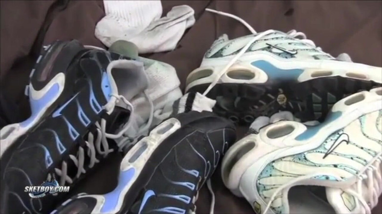 Sketboy: SketBoy -Sneakers in the room