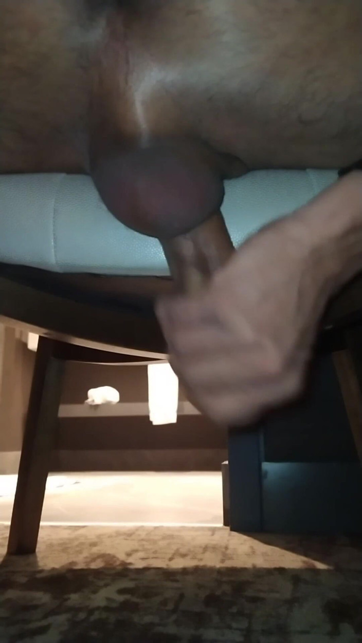 Naughty Cock: 큰 자지로 자위하는 음란한 남자의 옆구리 와이프 B