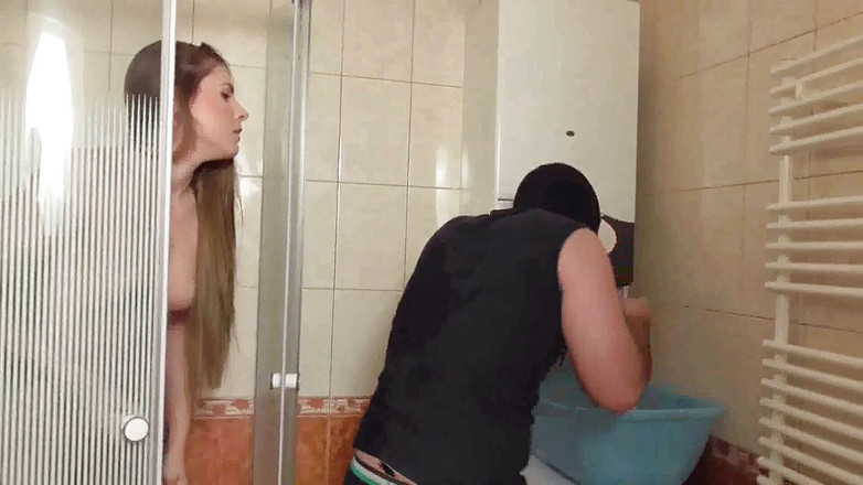 Femdom Austria: Humilié par sa maîtresse