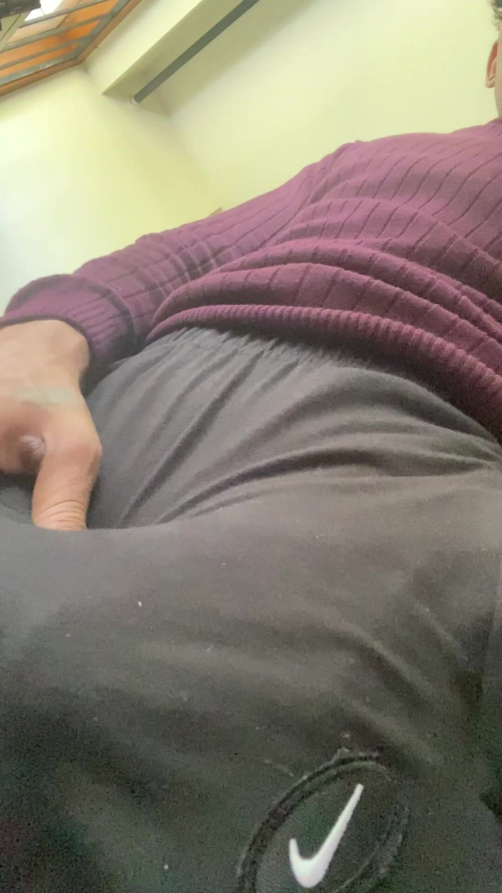 WeakBond365: Chủ nhật tận hưởng với con cu xinh đẹp của tôi