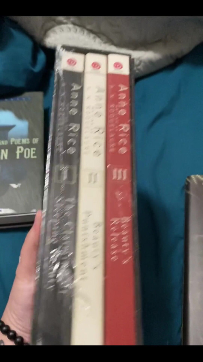 Sara Star: What Should I Read First?
