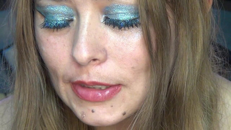 Angel eyes studio: Neuvěřitelný! Spolkla jsem velké monstry !!