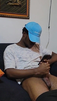Vera și-a prins vecinul în timp ce urmărea porno și se masturbează, apoi l-a sedus să facă sex