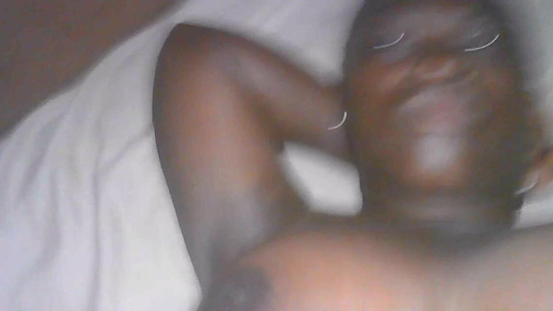 Oladi plenty tv: 我操了一个甜美的大奶子非洲女孩