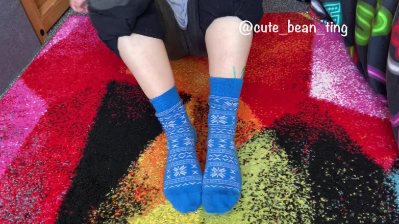 Alice Bean: Bean脱她的袜子