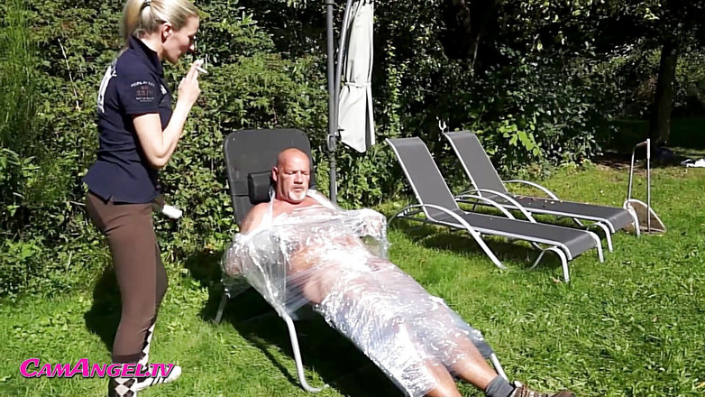 CamAngel: Rache an dem alten papi-stalljungen