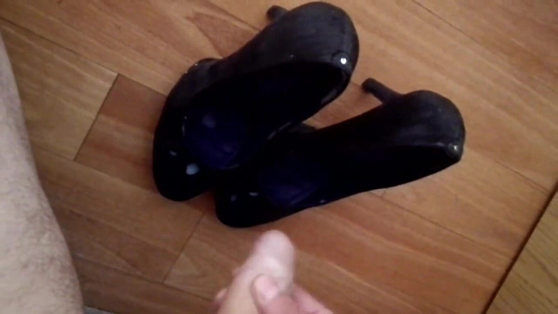 Milosbroz: Girlfrend high heel. Cum on black shoe