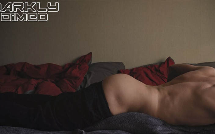 DarklyDimeo: Poranna rutyna. Wokal tata jęczy głośno i mówi delikatne słowa...