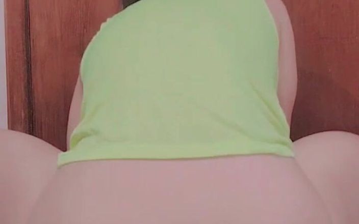 Hana Lily: Horny Teen Twerking on a Dildo