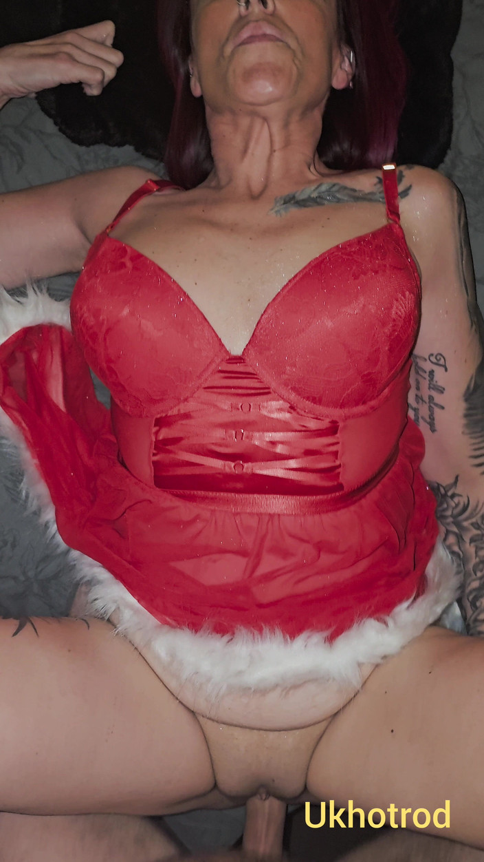 UK Hotrod: Scopata Veloce in Abito Di Natale Dopo Il Pompino Con...