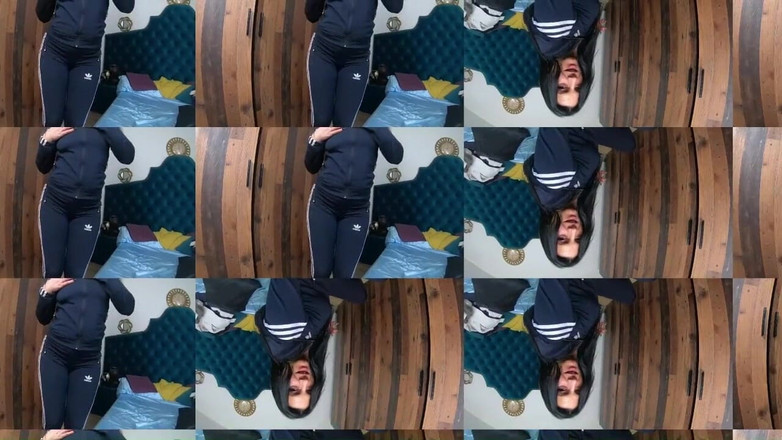 MilfyCalla: Jag bär en gammal illaluktande dunjacka ... Är du redo för mig?