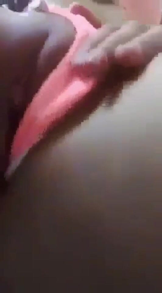 Amiramodel: I Masturbate