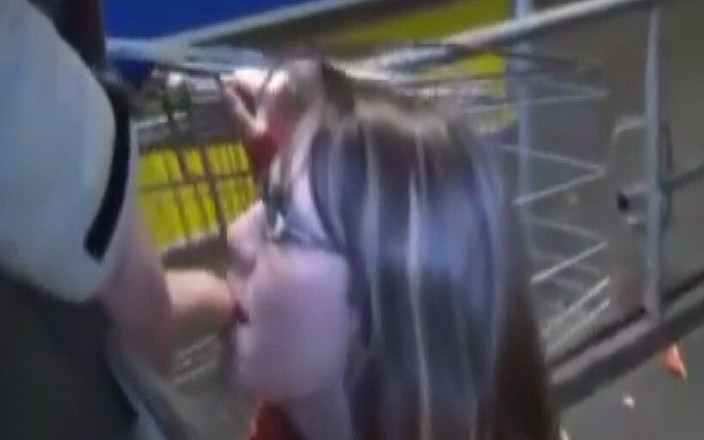 Master of porn: Divertimento da notte al supermercato