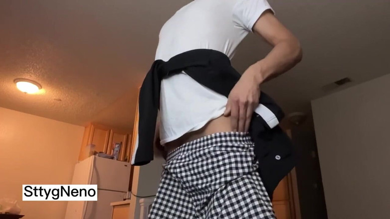 Xooshua (xblue18): Ayah tiriku pengen ngeliat aku bugil sebelum ngentot aku habis-habisan...