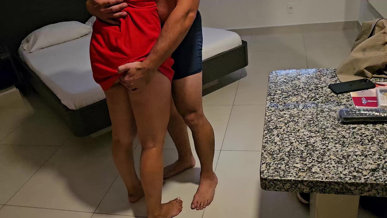 Casada Liberada griffin: Horká a Zlobivá Manželka Ho Dává Kamarádovi V Nočním Klubu,...