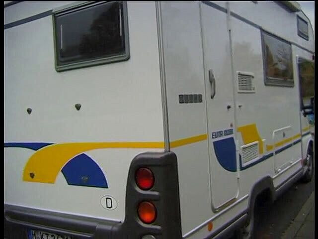 Lucky Cooch: Ébano gostosa fodida por dois paus