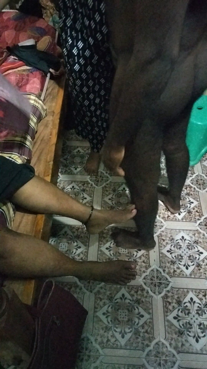 Tamil lesbian: Цицьки торкаються гарячої розмови