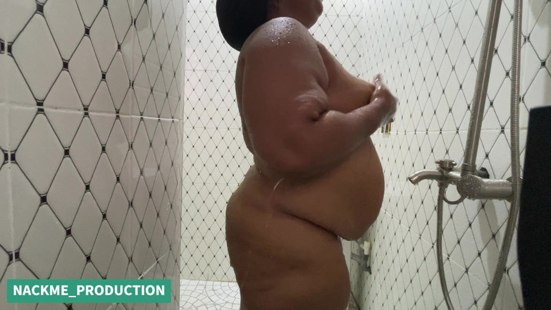 NACKME_PRODUCTION: La figa della mia moglie capo è dolce e bagnata