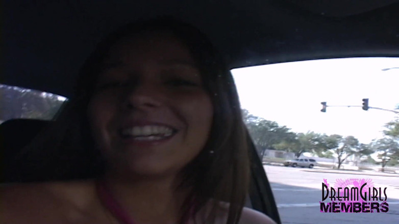 Dream Girls: College Girl In Risky Flashing Video