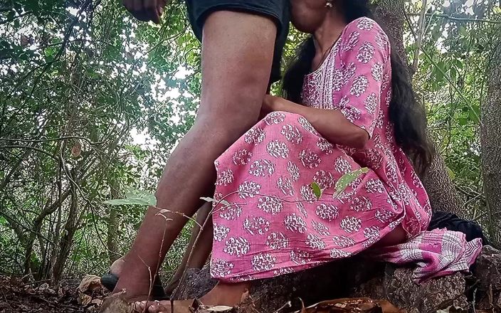 xxxSejal: Stiefzus in de jungle. Buitenseks