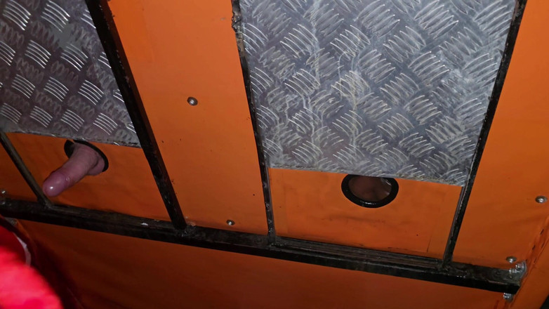 NubeBukkake: Gangbang Natal Gloryhole