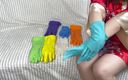 Klaimmora: Przymierzając rękawiczki lateksowe - różne kolory