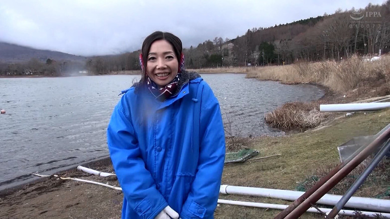 MBM3988: M789g06 Plötsligt besök hos en mogen kvinna Mr./ms. Vem bor...