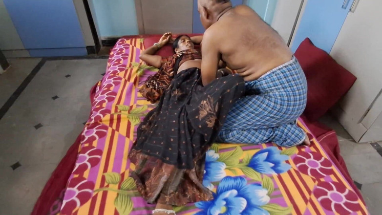 Desi palace: Desi Indian MILF Wife Latest Romantic Sex