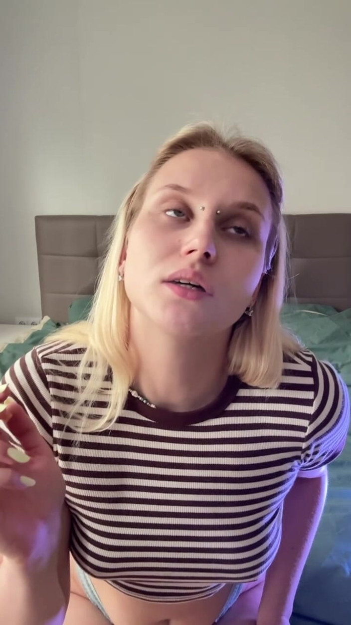 MertyXXX: I Touch Myself While I Smoke