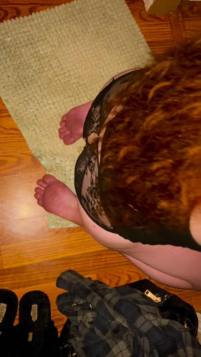 Chester Van Name: Redhead Hot Wife on Her Knees for Deepthroat Blowjob Bwc