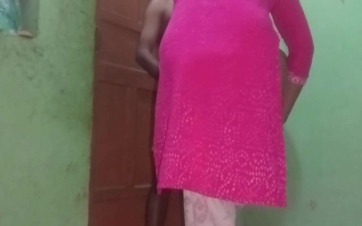 Pooja Sexy: Дези Haryanvi подала на секс с соседкой бхабхи