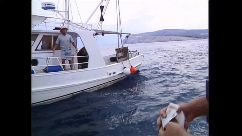 MMV films - The Original: Krásná prsatá mořská služebná ošukaná a vystříkaná do úst obrovským ptákem...