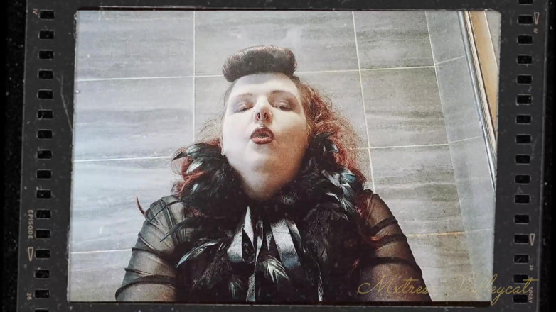 Mxtress Valleycat: Gothic Vape ครอบงํา