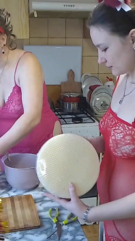 I Make a Sweet Breakfast Naked with My Busty MILF Girlfriend.
