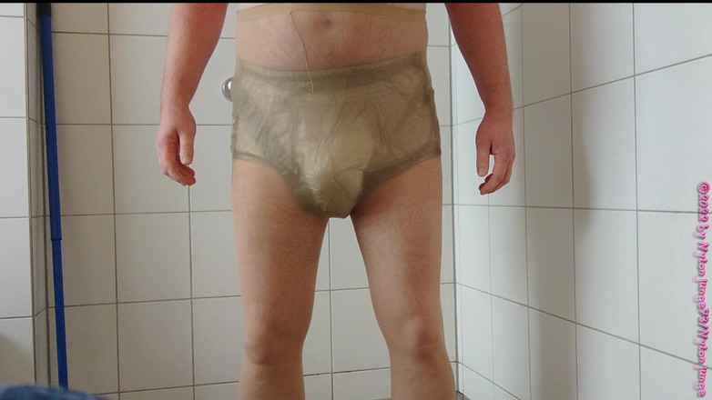 Carmen_Nylonjunge: Nylonjunge 요실금 테스트 1