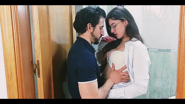 Shanaxnow: Модель Shanaxnow, я трахаю свого боса у ванній кімнаті моделі Shanaxnow