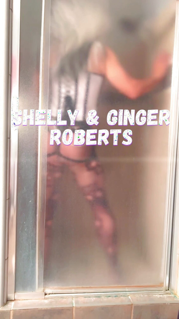 Shelly Robertss: Shelly Roberts Kouření Velké Vlasy Crossdresser Fetiš hudební video