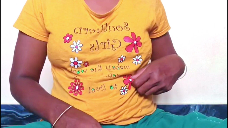 Ammukutty88: Ammu Maglietta gialla Rimuovere il massaggio tette.