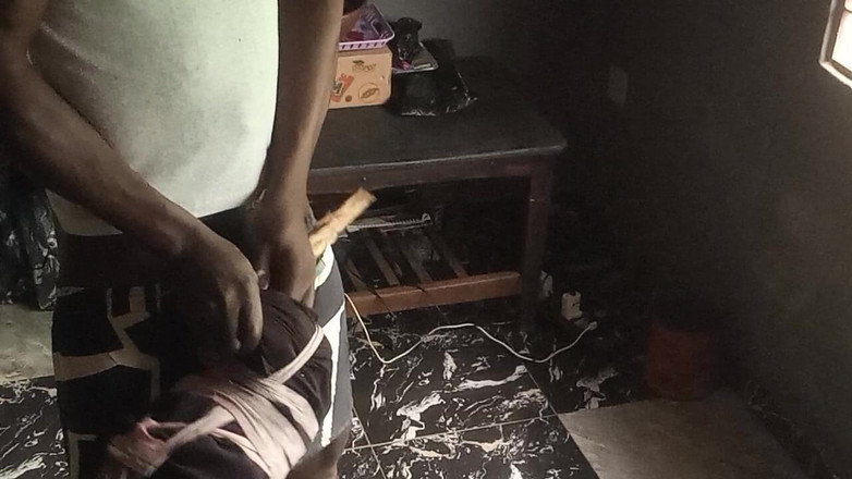 Moviesporn1: Abang seksi ini dicrot sperma tanpa sepong kontol