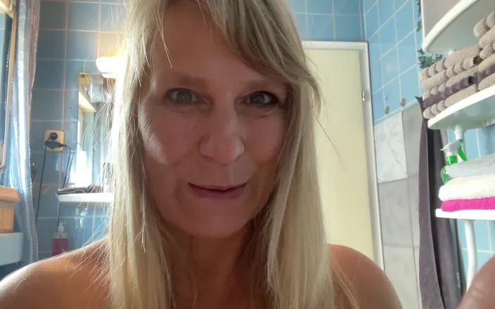 SweetSusi: 2 times pissed for you