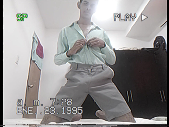 Ruben Dary: Jovem se masturba na cama de seu padrasto