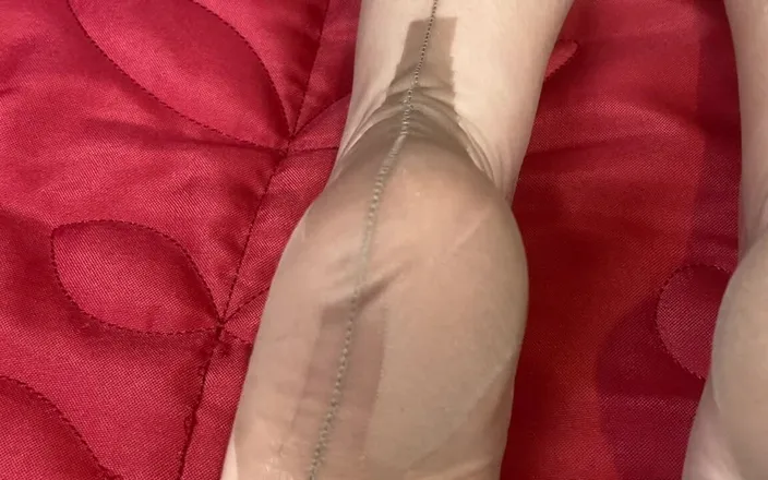 Mr MF: Mrs Mature Feet Big Boobs and Soles
