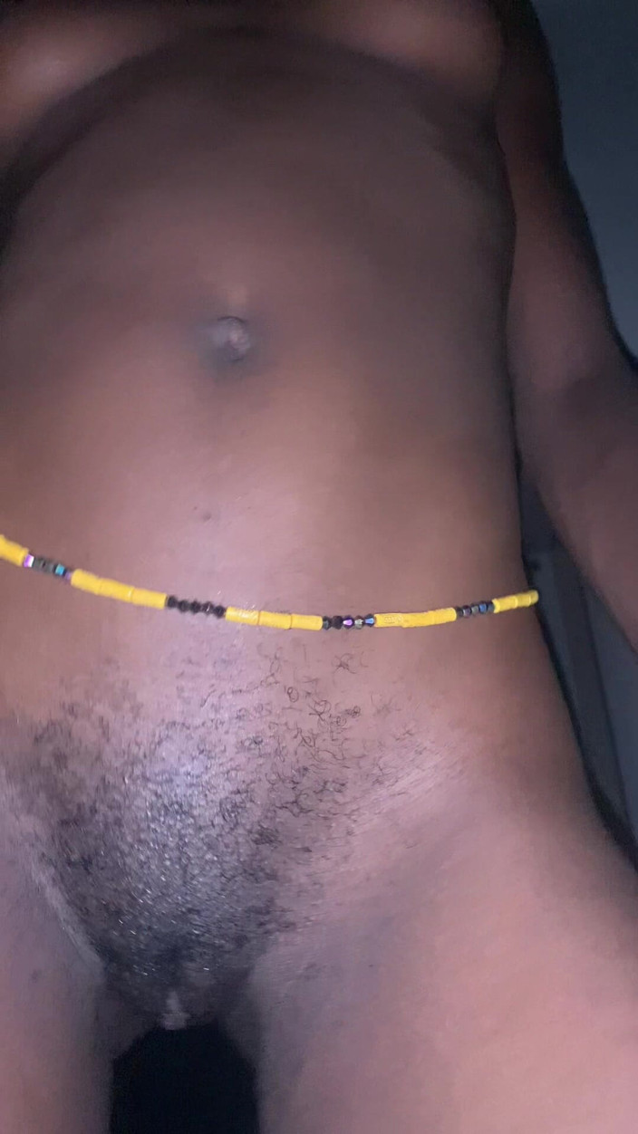 DivaHouz: African Ebony Teen Oiled Apple Buttom Twirking,teasing Sexy Dance POV