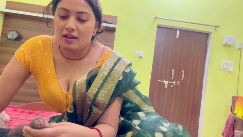 Hotty_ragini: Tvrdě šukám svou nevlastní matku, macecha slečna můj nevlastní otec, tak...