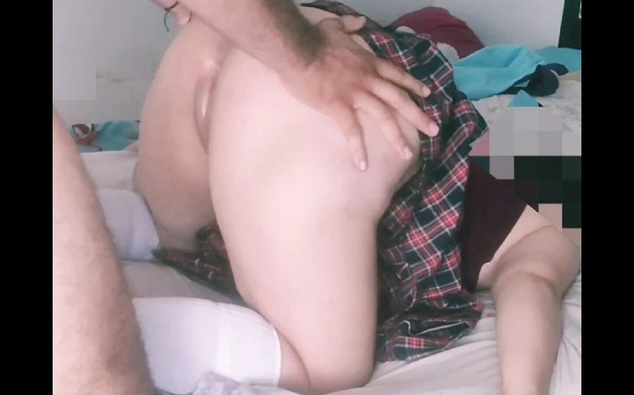 Emily-Chan: Латину-тинку трахает ее европейский отчим и снимает это на видео