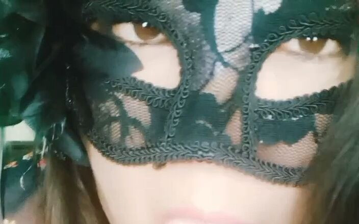 ElyLupop: Jedzenie ogórka