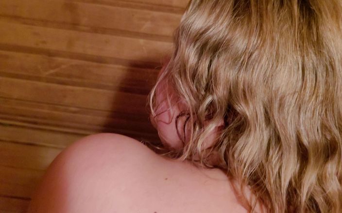 Peach cloud: Fucked a young BBW blonde in a Russian bathhouse